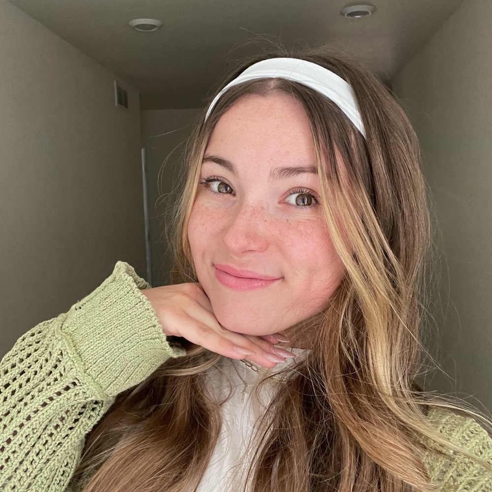 Meet your Posher, Alexandra